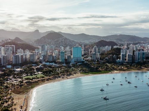 Jak przekonać Polaka do inwestycji w nieruchomości za granicą